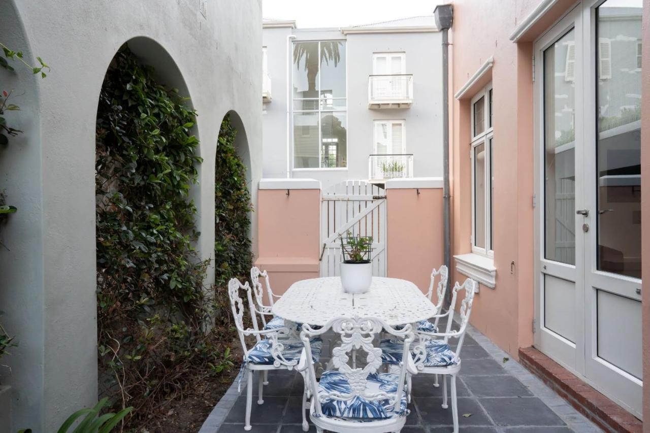 The Majestic Apartments Kalk Bay Exteriör bild